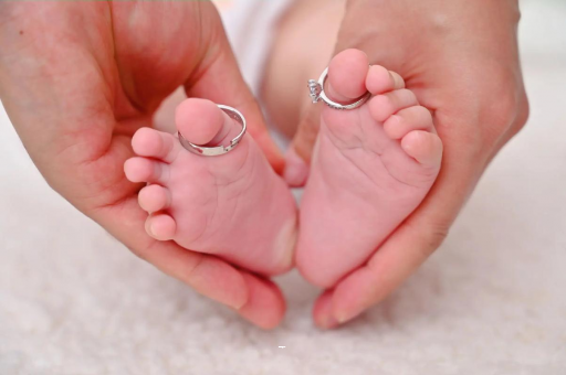 四平宝宝吃奶呕吐